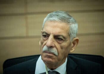 נציב תלונות הציבור על השופטים היוצא, אורי שוהם. צילום: יהונתן סינדל - פלאש 90