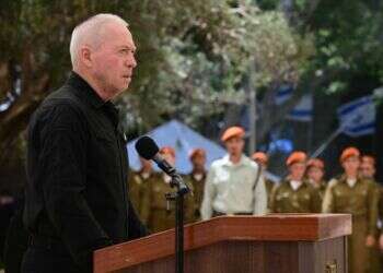 בשבוע אחד: בין "טקס כיבוי המשואות" להשתמטות בגלל גלנט