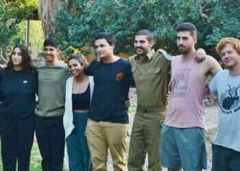 "עוד זה מדבר וזה בא": מתוך שכבת גיל של תשעה, שלושה נפלו במלחמה