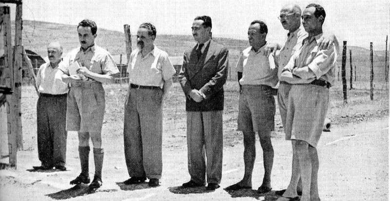 "מאחורי גדר תיל קיימת רק אומה מאוחדת". מנהיגי היישוב העצורים בלטרון לאחר השבת השחורה, ובהם דב יוסף, יצחק גרינבוים, משה שרת ודוד רמז