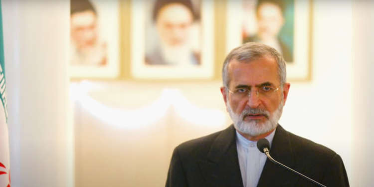 כמאל ח'ראזי, יועצו של מנהיג איראן עלי חמינאי. צילום מסך מיוטיוב יועצו של חמינאי: ייתכן שניאלץ לשנות את דוקטרינת הגרעין שלנו