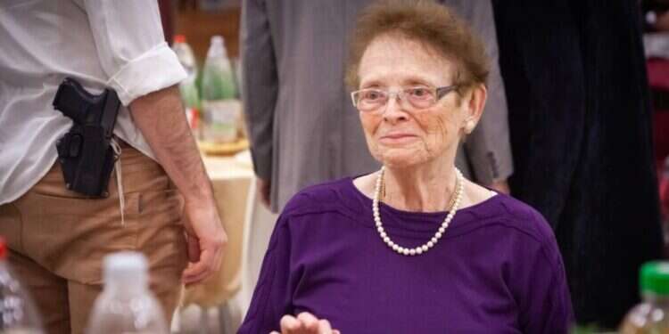 ניצולת השואה אסתר גרייצר. צילום: באדיבות המשפחה ניצולת השואה מאושוויץ שעברה ניסויים בגופה נפטרה בליל יום השואה