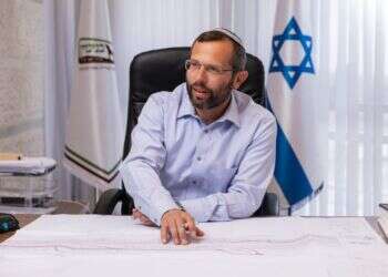 ישראל גנץ מונה לראש מועצת יש"ע