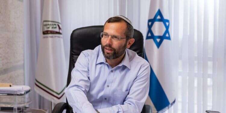 ישראל גנץ מונה לראש מועצת יש"ע