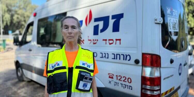 משיאת המשואה נורית אירן כהן, צילום: זק משיאת המשואה נורית אירן כהן, ארגון זק"א, יום העצמאות, הר הרצל