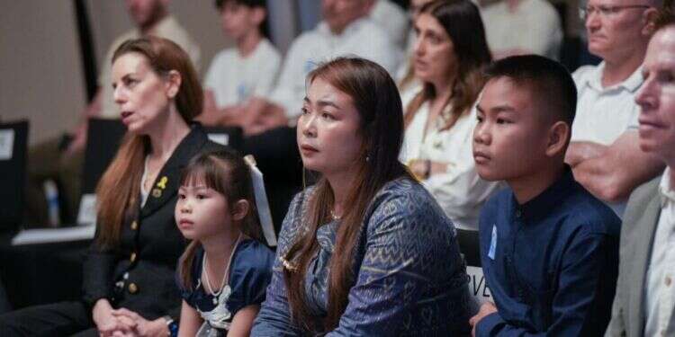 שגרירות ישראל בתאילנד ציינה את יום הזיכרון יחד עם משפחות הנרצחים ב-7 באוקטובר