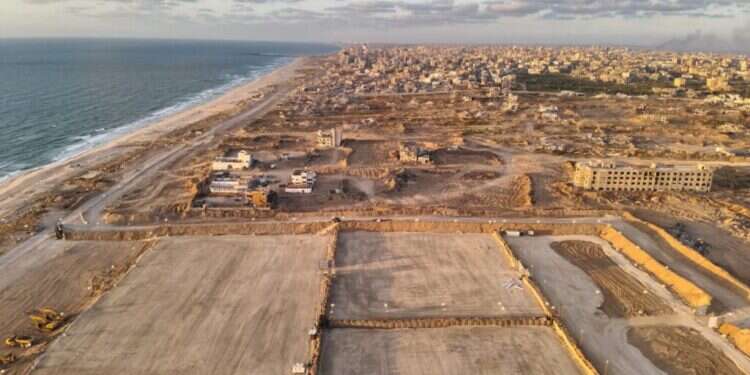 צה"ל: הושלם חיבור הרציף הצף לעזה, כניסת משאיות תחל בקרוב