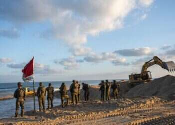 צה"ל: הושלם חיבור הרציף הצף לעזה, כניסת משאיות תחל בקרוב