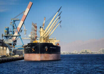 למרות הסיכונים הסביבתיים: הממשלה דוחפת להרחבת ייבוא הנפט