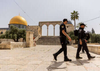 "השוטרת מיששה את כל גופי. קפאתי והתחלתי לרעוד"