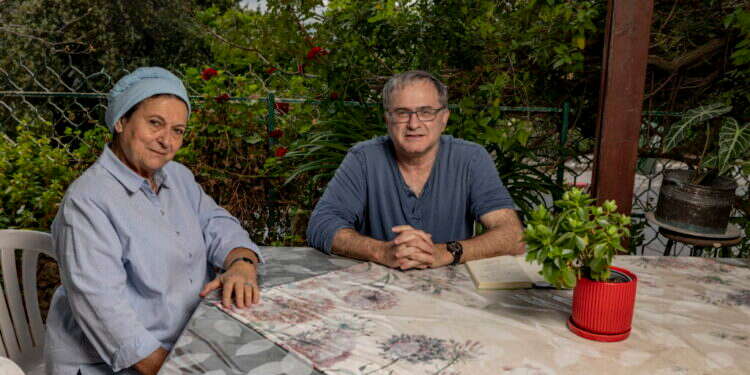 "בעלי חושב שהייתי צריכה ללכת לכנסת, אני לא מסכימה איתו". דניאלה וייס עם יאיר שלג. צילום: נעמה שטרן