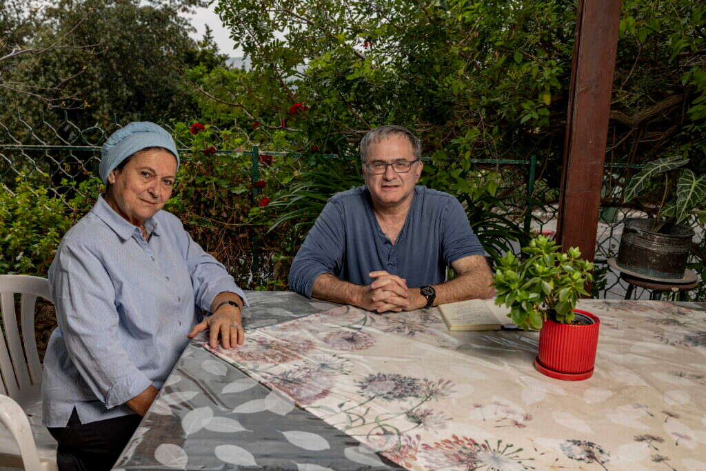 "בעלי חושב שהייתי צריכה ללכת לכנסת, אני לא מסכימה איתו". דניאלה וייס עם יאיר שלג. צילום: נעמה שטרן