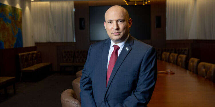 "הרעיון היה מנהיגות חדשה, צעירה וליברלית". נפתלי בנט, שבכהונתו היה הרשקוביץ בכיר בהסברת הקורונה. צילום: יונתן זינדל, פלאש 90