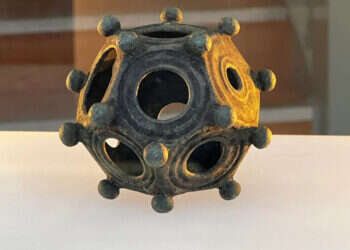 12 צדדים ואינספור תיאוריות: שריד מהתקופה הרומית מבלבל את החוקרים