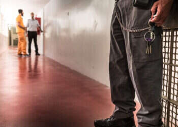 חיי בית הסוהר הופכים לכלא נפשי גם לסוהרים. כלא איילו. צילום: דן חיימוביץ