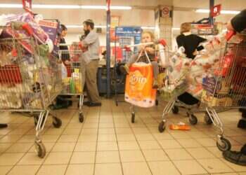 קניות בסופר, אילוסטרציה. צילום: מרים צחי