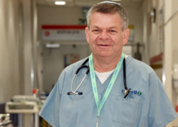 ד״ר דן שוורצפוקס, מנהל מלר״ד (מיון) וסגן מנהל ביה״ח סורוקה. באדיבות: המרכז הרפואי סורוקה מבית קבוצת כללית