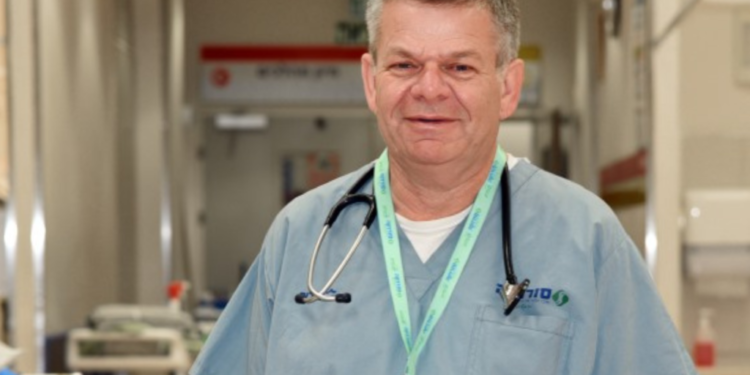 ד״ר דן שוורצפוקס, מנהל מלר״ד (מיון) וסגן מנהל ביה״ח סורוקה. באדיבות: המרכז הרפואי סורוקה מבית קבוצת כללית