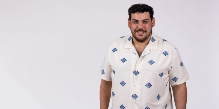 אבישי אדלר. צילום: אריק סולטן. סטיילינג: מעיין רתם ברש