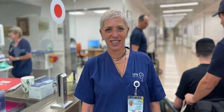 ענת בן דור. צילום: נעה לסרי, שיבא משיאת המשואה ענת בן דור: האחות שמלווה מקרוב את הפצועים