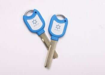 מנגל טבעוני, סנדלי שורש חדשים ומפתח פטריוטי: המוצרים השווים ליום העצמאות