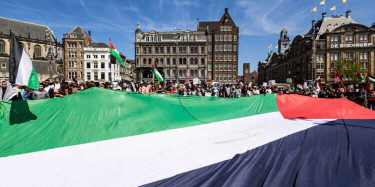 הפגנת תמיכה בחמאס ב"יום הנכבה" באמסטרדם. צילום: אי.פי.איי