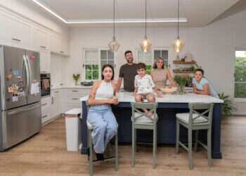 משפחת פניני־גולדשטיין.כפר־ברוך. צילום: אייל מרגולין, ג'יני