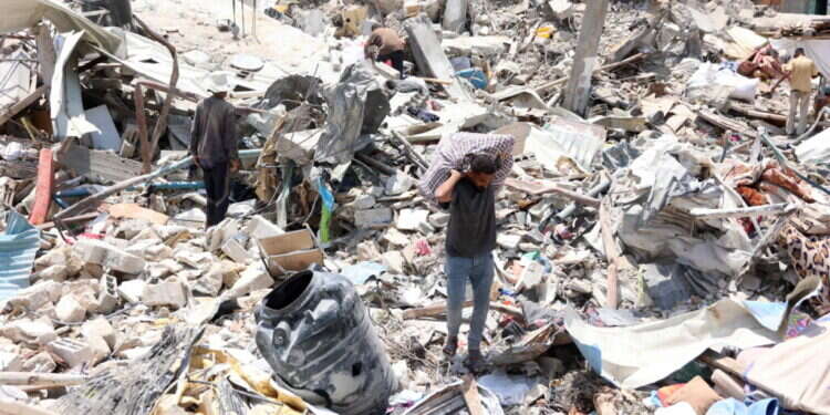 הריסות מבנה שהותקף בג'באליה, השבוע. צילום: AFP הריסות מבנה שהותקף בג'באליה, השבוע