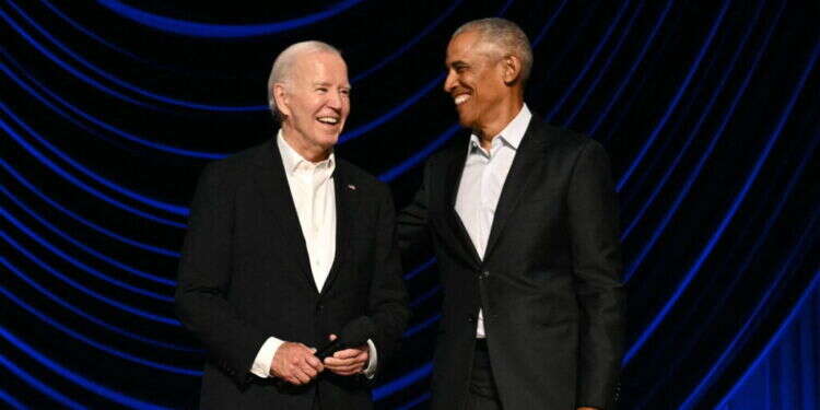 יחסי הקרבה בין השניים ידועים, אך מדובר בלא יותר מפנטזיה קולנועית. אובמה וביידן. צילום: AFP