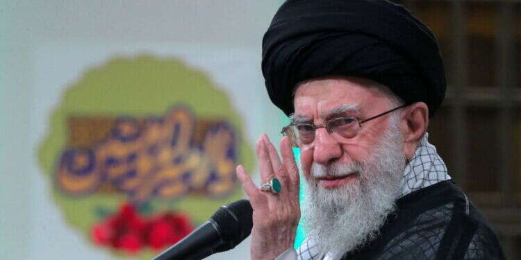 המנהיג העליון של איראן, עלי חמינאי. צילום: KHAMENEI.IR / AFP איראן כבר יודעת: עתיד המערב ייקבע בעזה ולבנון