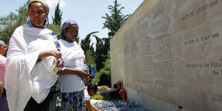 טקס האזכרה הממלכתי לנספים בעליית אתיופיה, 2013. צילום: פלאש90