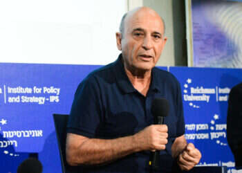 סמך על המצרים. שאול מופז. צילום: אבשלום ששוני, פלאש 90