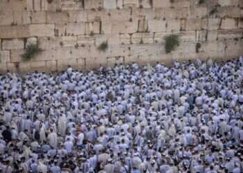 תפילת שחרית בכותל, יום ירושלים 2022. צילום: יונתן זינדל - פלאש 90