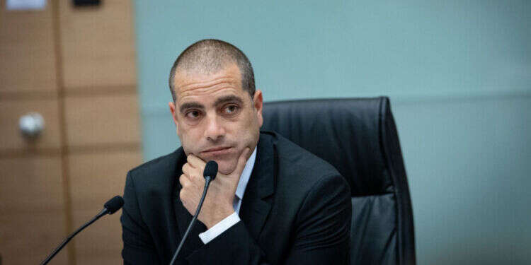 יו למען דרעי: יו"ר הקואליציה הדיח את הח"כים שהתנגדו לחוק הרבנים