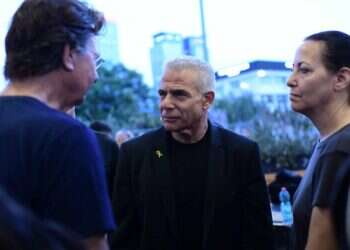 אב החטוף ביקש מלפיד ממשלת אחדות: "כולנו רוצים אותו דבר"