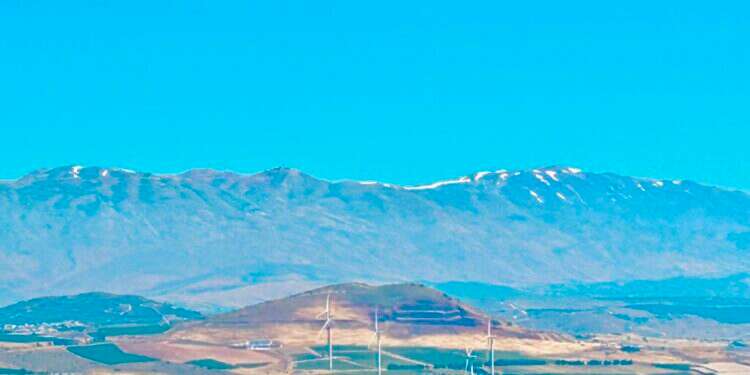 שלג במרוי החרמון. צילום: אריאל שנבל בצפון מבקשים: תדברו איתנו, תדברו עלינו