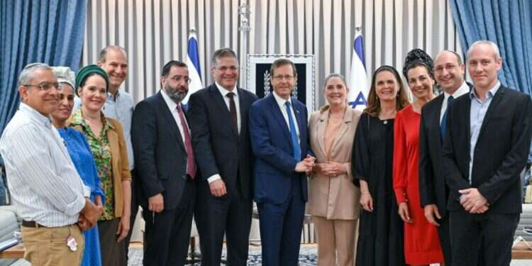 עשור לרצח שלושת הנערים: הכנסת אישרה סופית את חוק "יום האחדות"