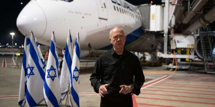 שר הביטחון גלנט לפני המראתו לארה "ערוכים לכל פעולה – גם בלבנון": גלנט ייפגש עם בכירי הממשל