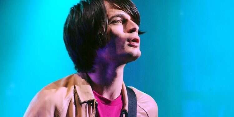 ג'וני גרינווד. צילום: זאק קליין, ויקיפדיה "מודה על העבודה עם אמנים ישראליים": גיטריסט רדיוהד מגיב למתקפה נגדו