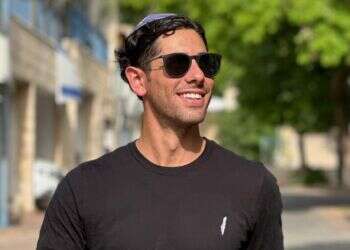 זמר, ר"מ בישיבה ורקדן ברייקדאנס: שלמה ליפמן רוצה לכבוש את העולם