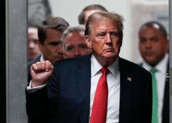 טראמפ בבית המשפט במנהטן; ניו יורק. צילום: EPA