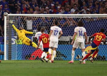 הכדורגל חוזר הביתה או שושלת ספרדית חדשה: התחזיות לגמר היורו