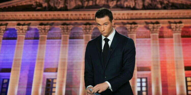 הבחירות בצרפת: הימין מתקרב לשלטון – עם ראש ממשלה בן 28