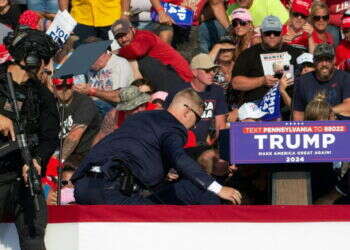 ניסיון ההתנקשות אולי מחזק את טראמפ – אבל מחליש את אמריקה