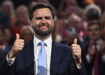 ג'יי.די ואנס: טראמפ בחר בסגן נשיא שהוא העתק מדויק של עצמו