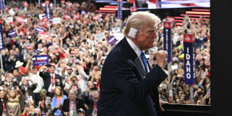 טראמפ בוועידה הלאומית הרפובליקנית בוויסקונסין, ביום שלישי. צילום: איי.אף.פי טראמפ בוועידה הלאומית הרפובליקנית בוויסקונסין, ביום שלישי. צילום: איי.אף.פי