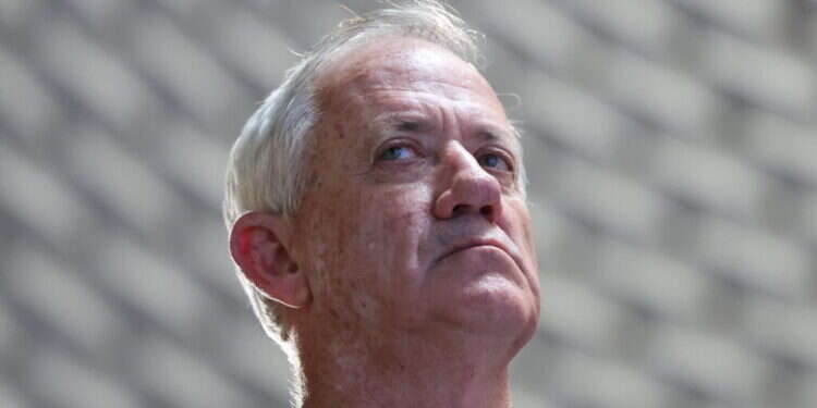 בני גנץ. צילום: AFP מתי יוצא הצום? י"ז בתמוז תשפ"ד 2024