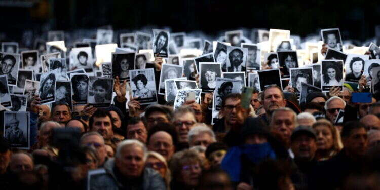 ספרי לימוד נוטפי עלילות דם: המאבק באנטישמיות דורש מדיניות