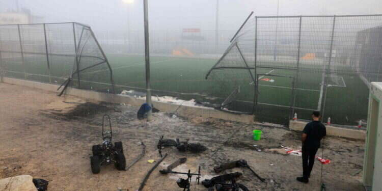 זירת פגיעת הרקטה במג'דל שמס. צילום: AFP