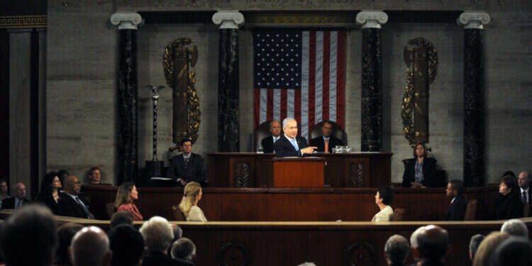 נתניהו בנאומו בקונגרס האמריקני בשנת 2011. צילום: אבי אוחיון - לע נתניהו בנאומו בקונגרס האמריקני, 2011. צילום: אבי אוחיון - לע"מ